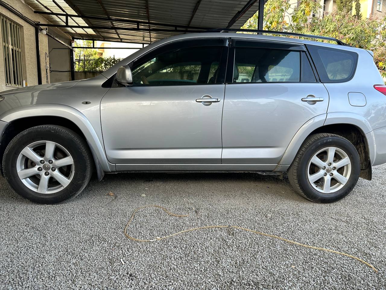 2008 Model-Toyota Rav-4