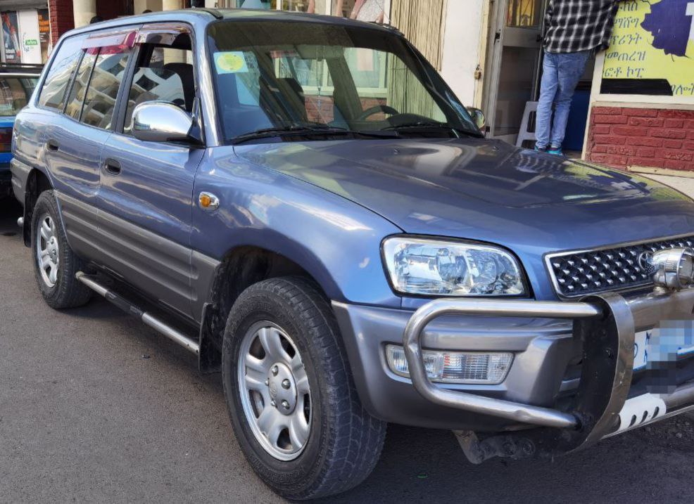 1998 Model-Toyota Rav4