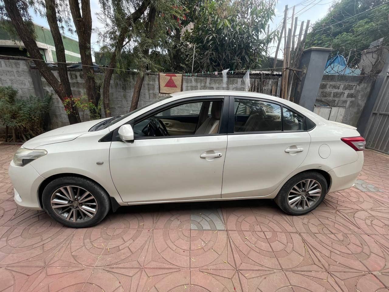 2015 Model-Toyota Yaris