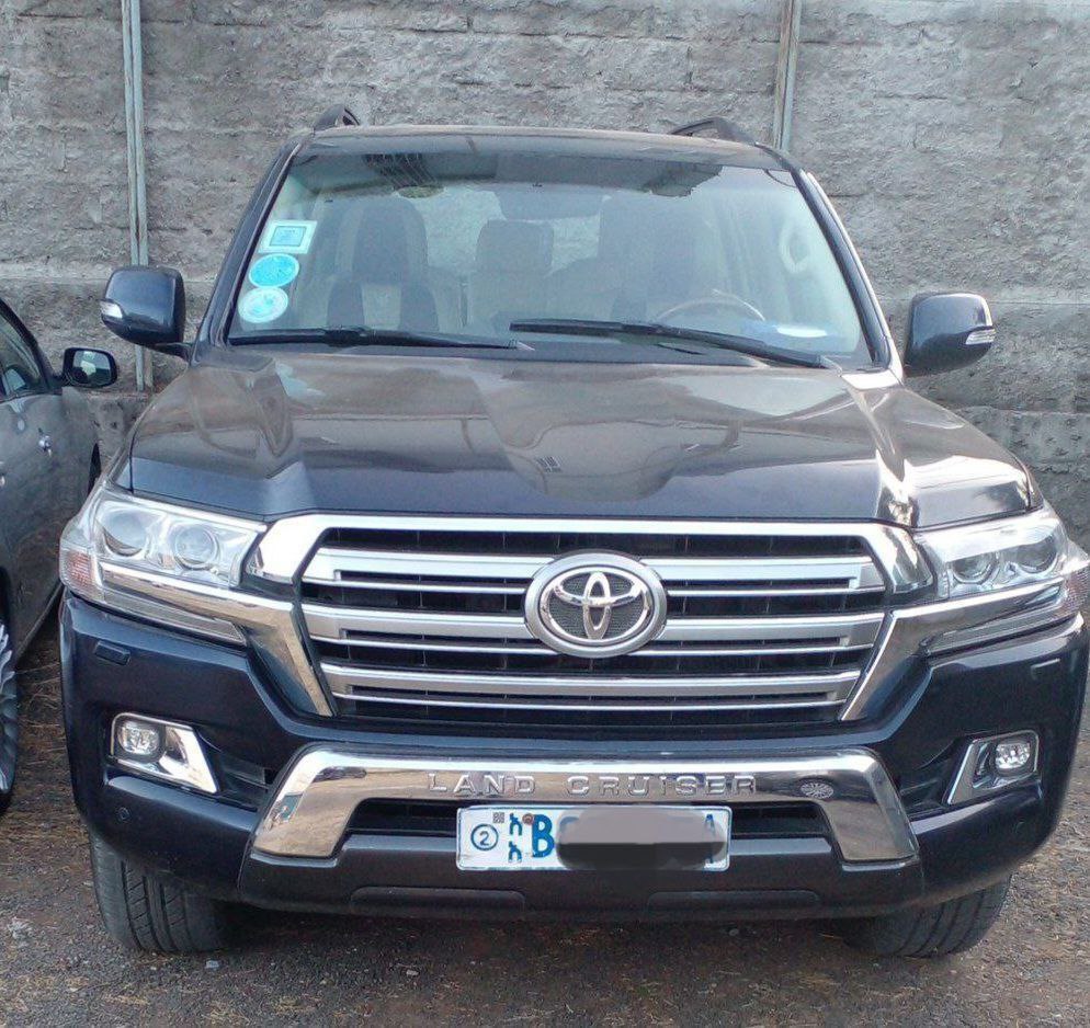 2017 Model-Toyota LandCruiser V8  VX.R