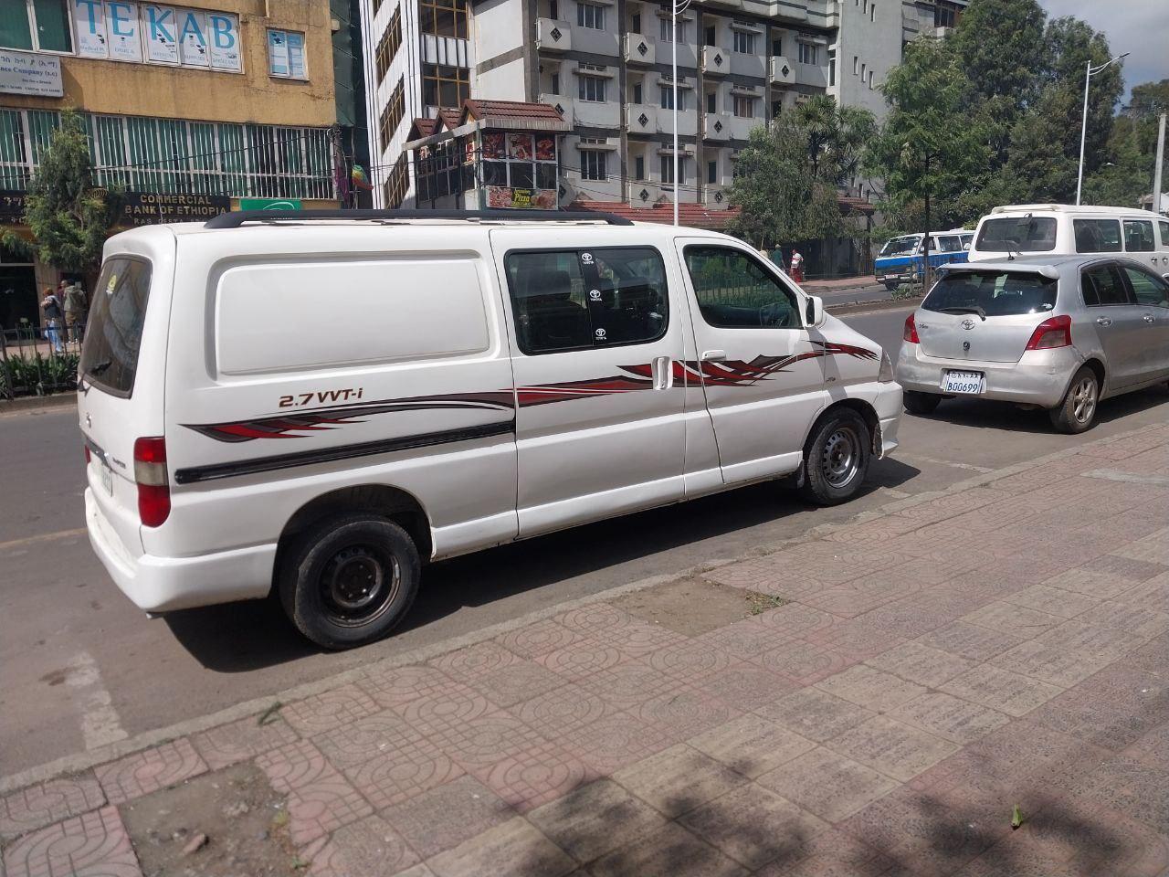 2011 Model-Toyota Hiace D4D Half Van