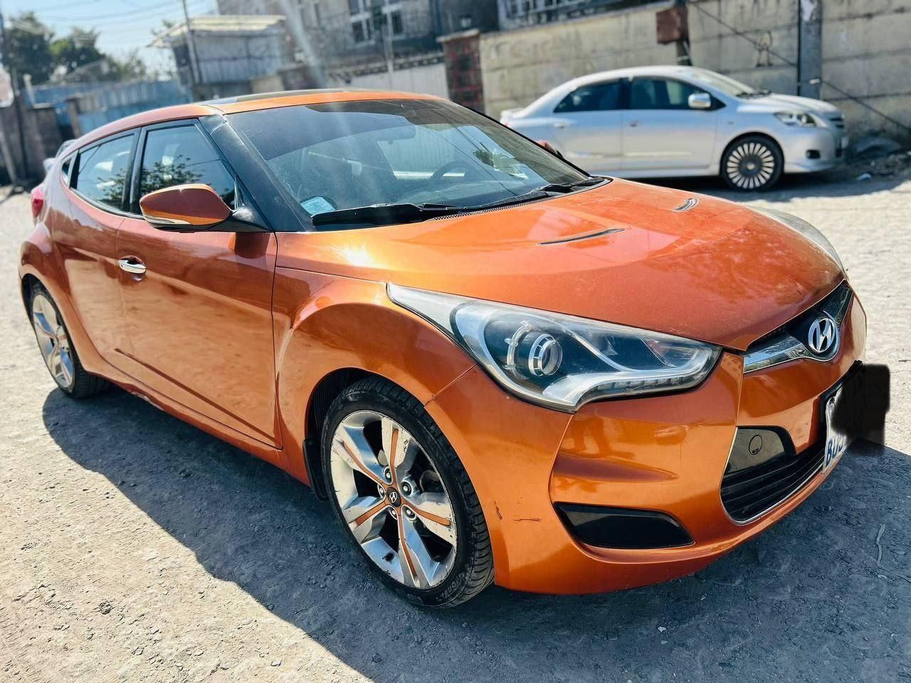 2012 Model-Hyundai Veloster