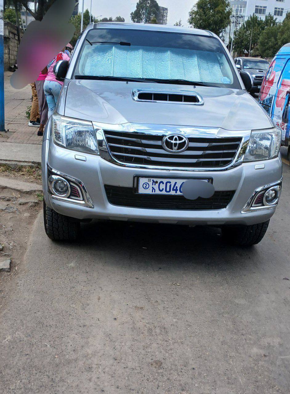 2015 Model-Toyota Hilux Extra Cab