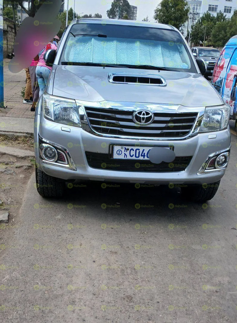 2015 Model-Toyota Hilux Extra Cab