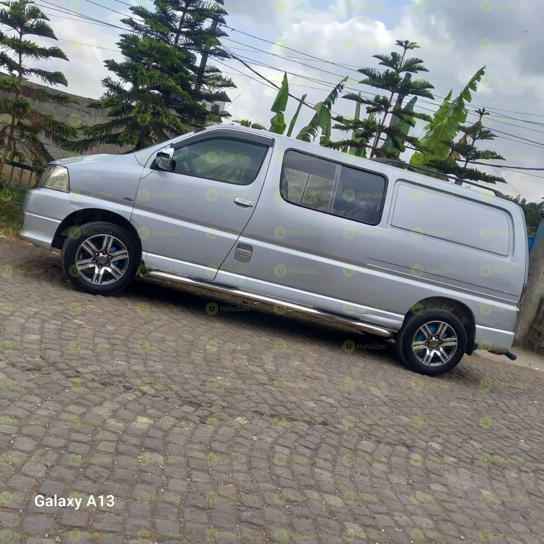 2011 Model-Toyota Shark Half Van