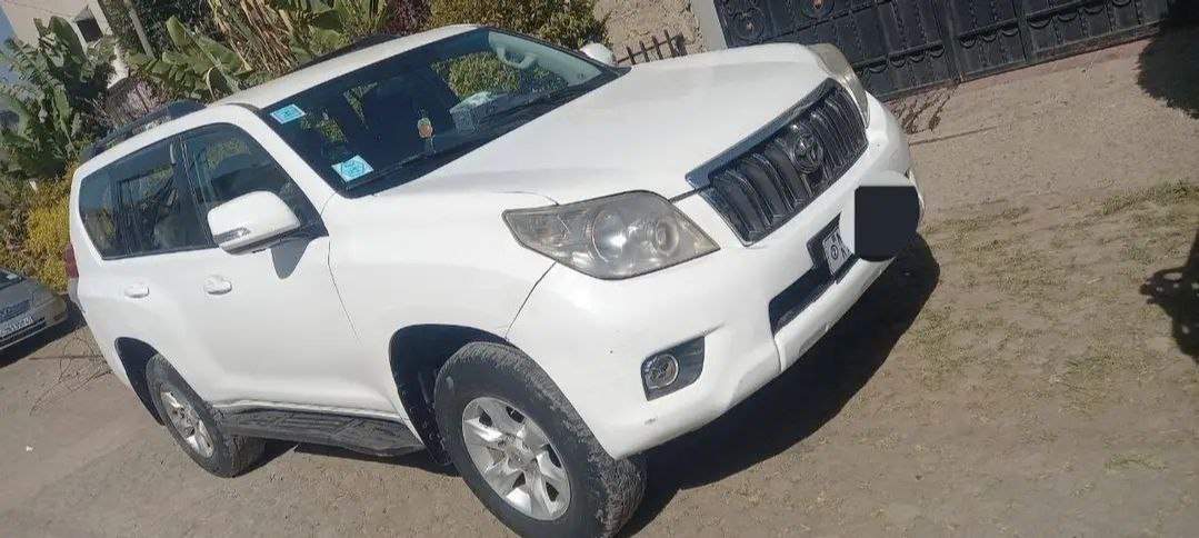 2012 Model-Toyota Landcruiser Prado
