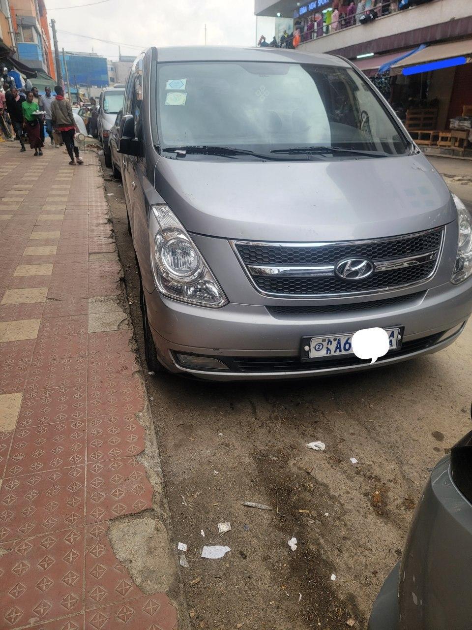 2014 Model-Hyundai Grand Starex