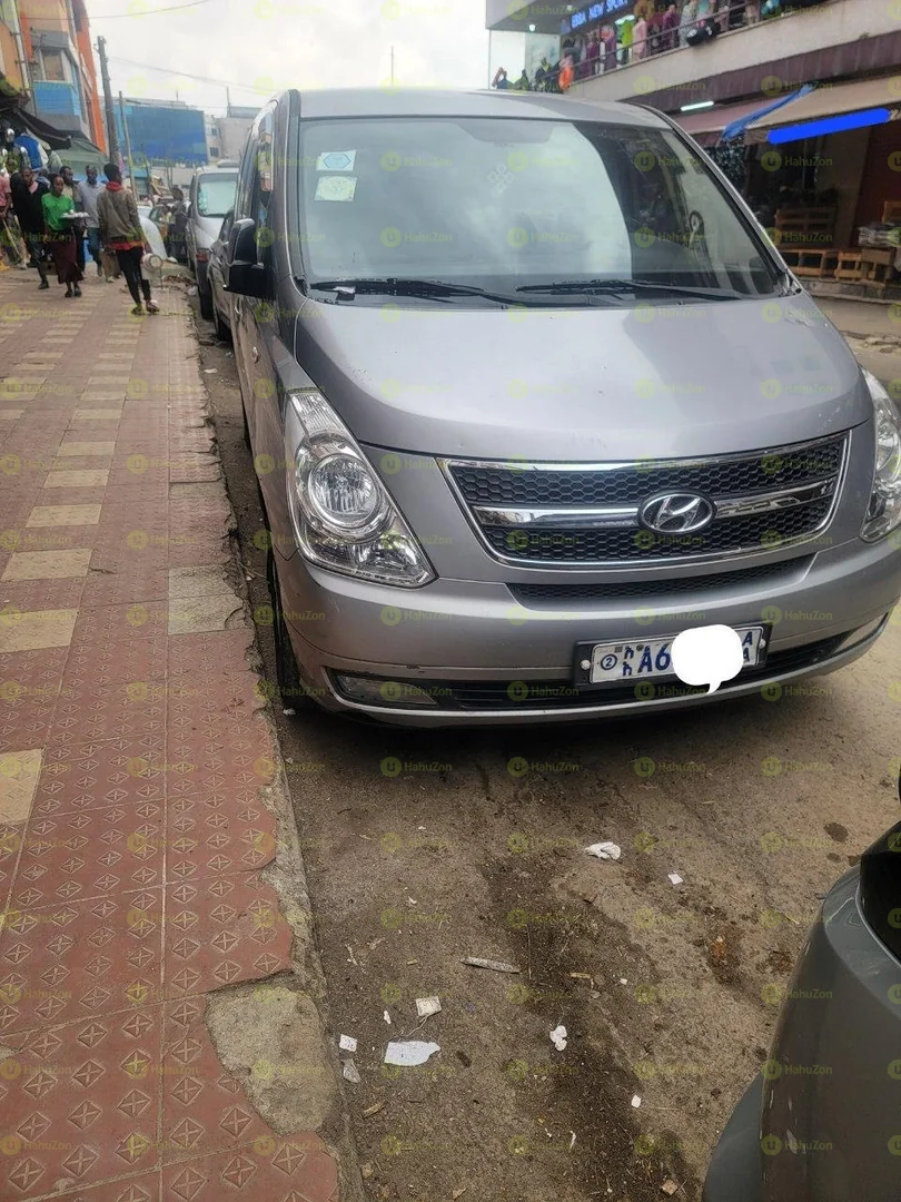 2014 Model-Hyundai Grand Starex
