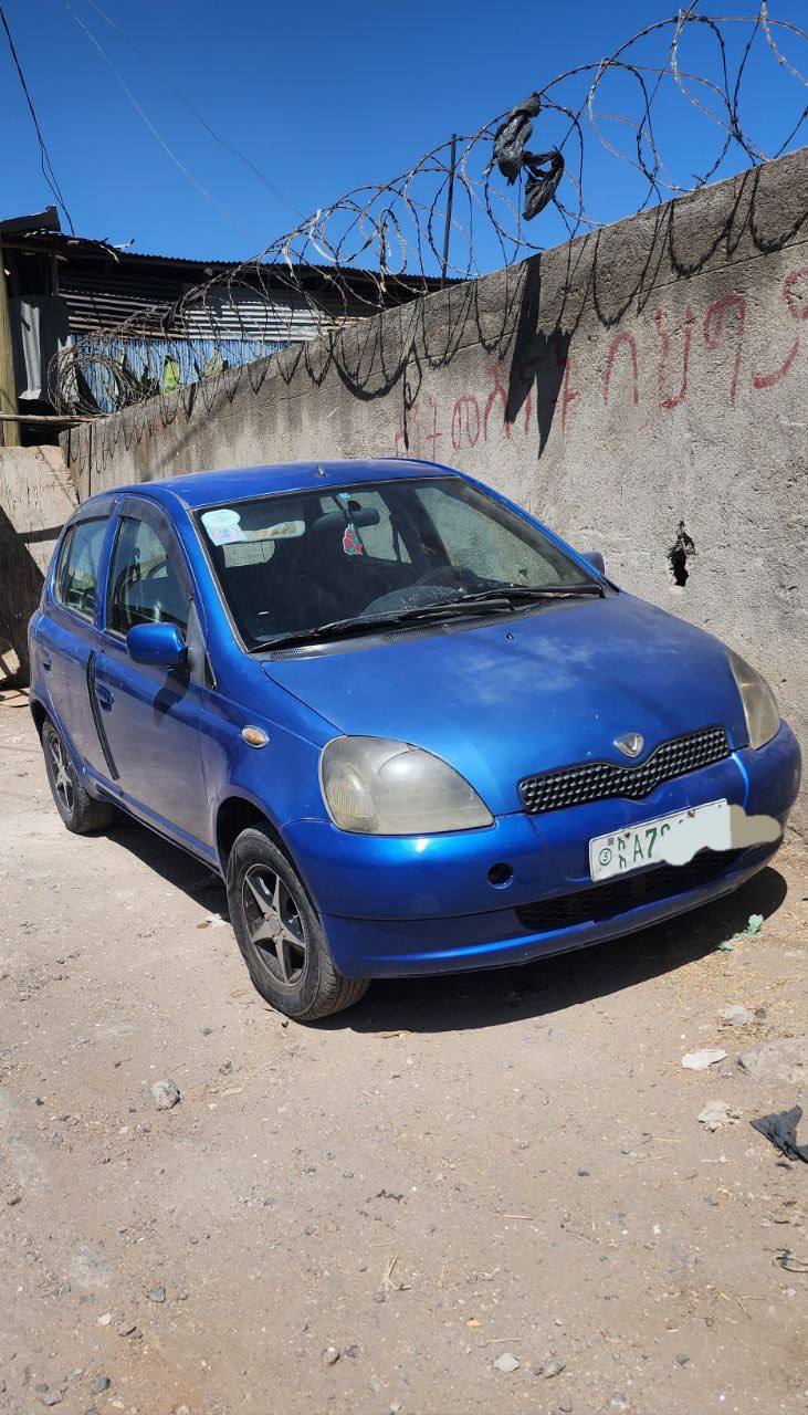 2001 Model-Toyota Vitz