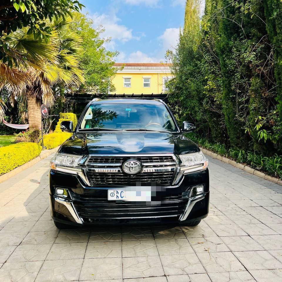 2014 Model-Toyota LandCruiser GX.R