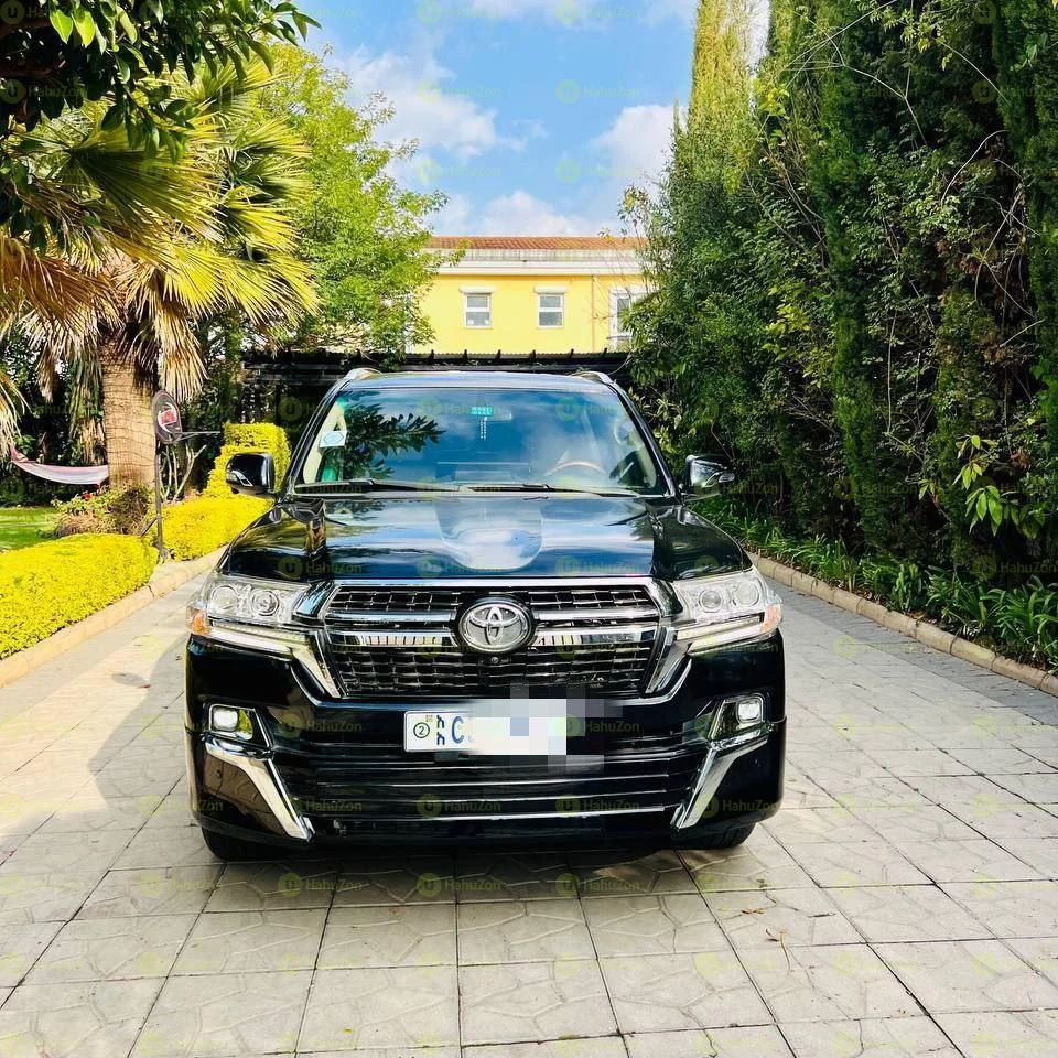 2014 Model-Toyota LandCruiser GX.R