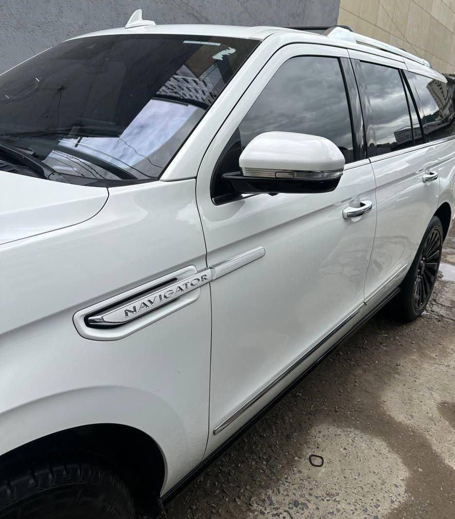 2022 Model-Lincoln Navigator