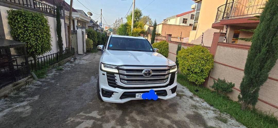 2023 Model-Toyota Land Cruiser V6 VXR