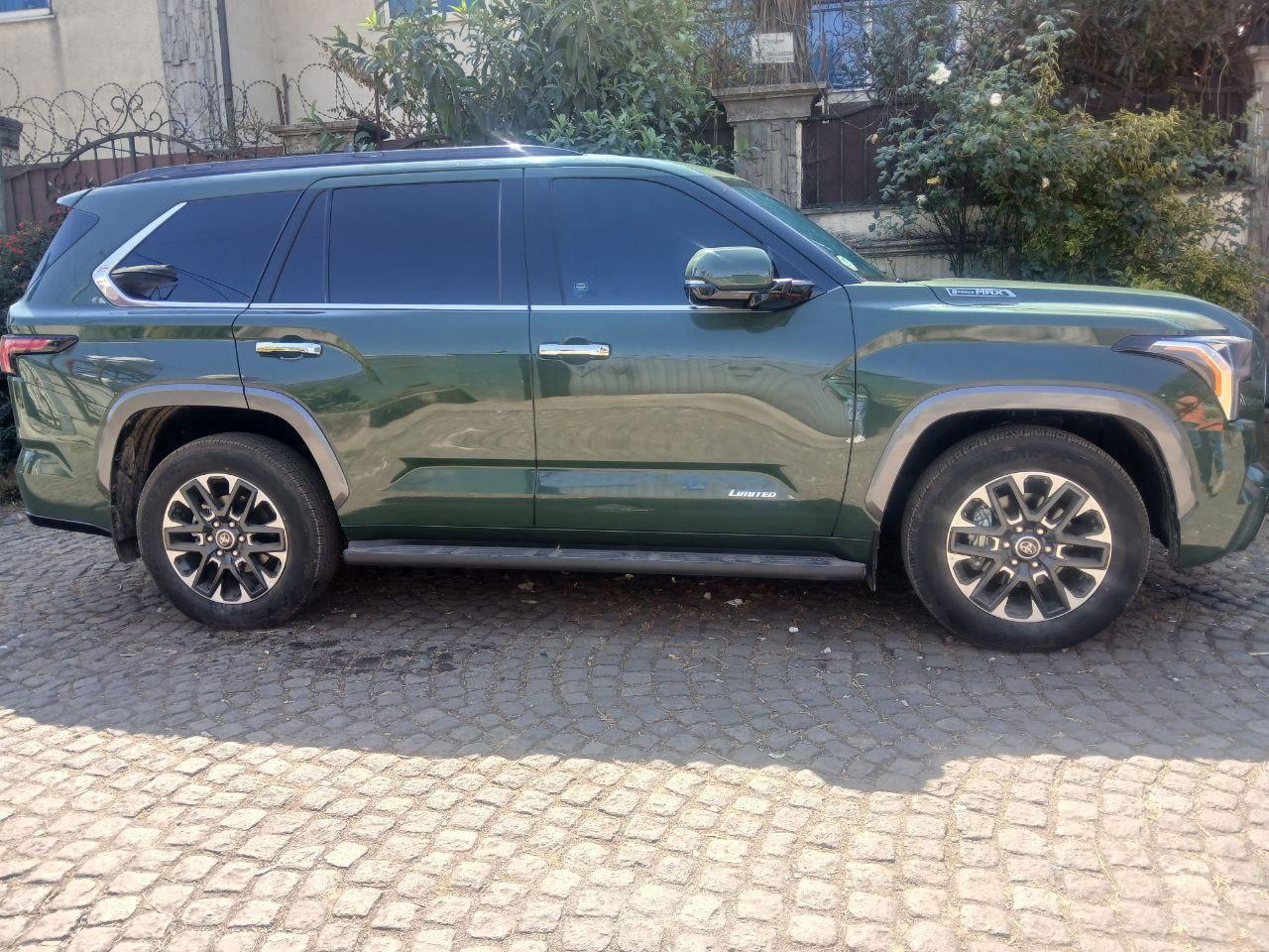 2023 Model-Toyota Sequoia Haybrid