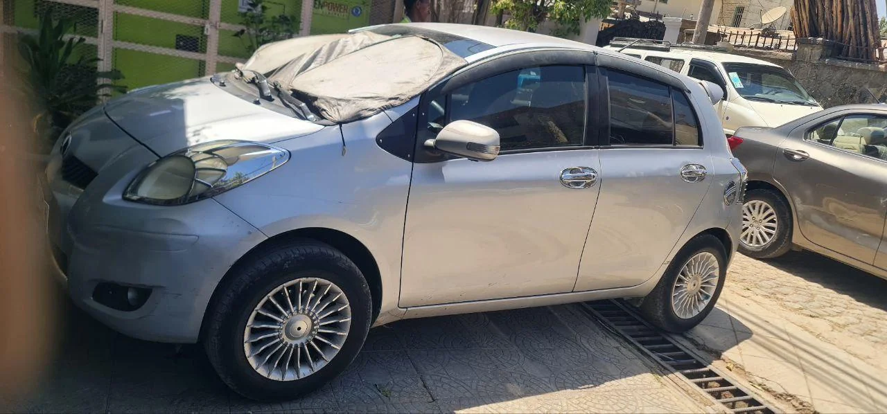 2010 Model-Toyota Yaris Compact