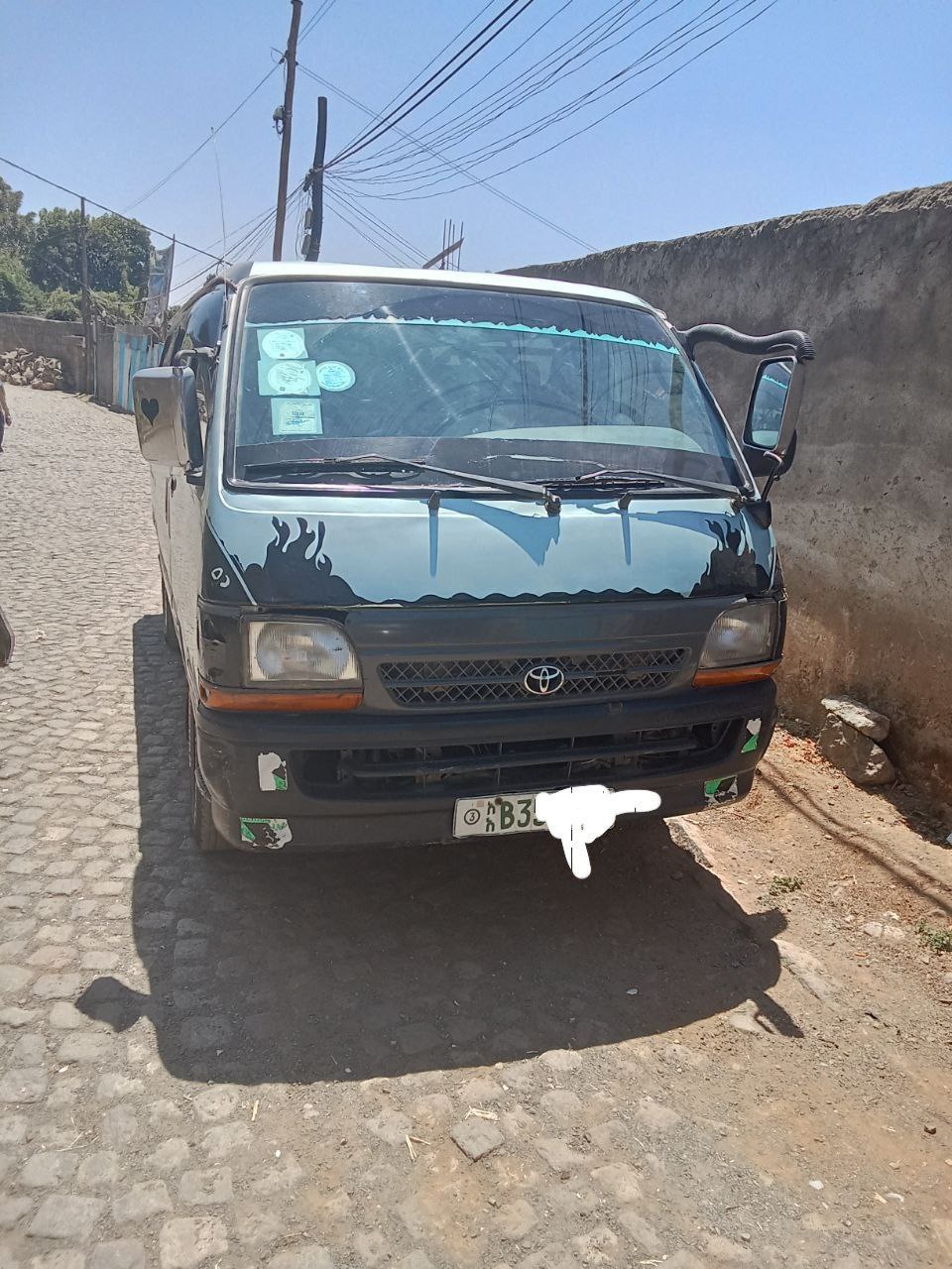 2002 Model-Toyota Hiace