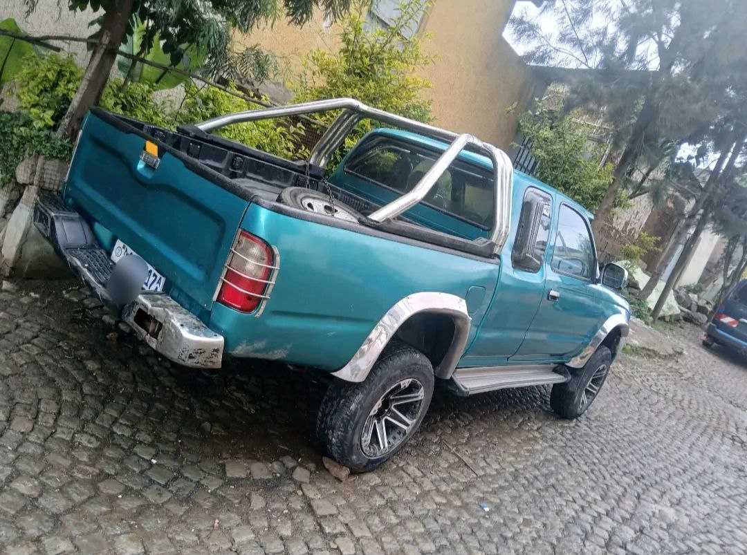 2001 Model-Toyota Hilux