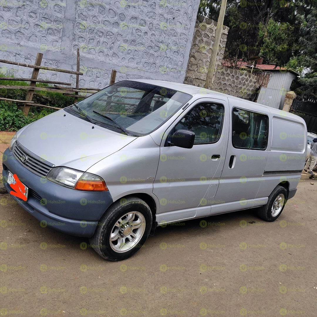 2006 Model-Toyota Hiace Dolphine