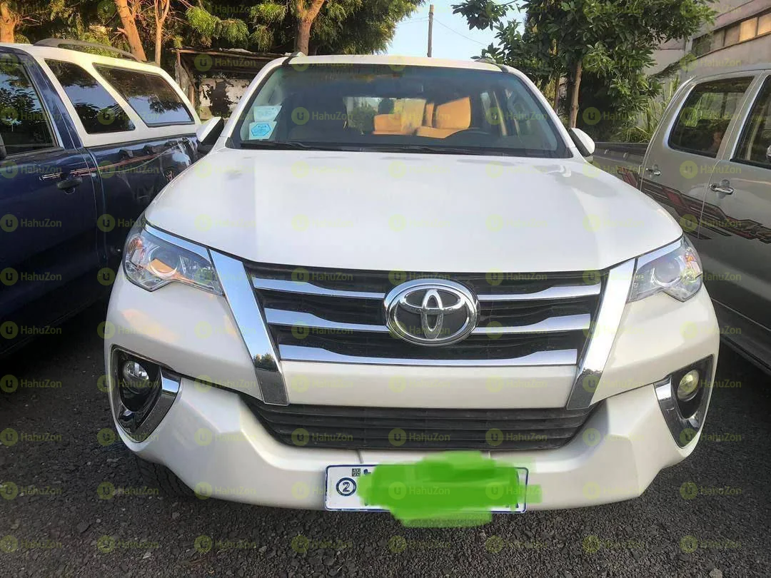 2020 Model-Toyota Fortuner
