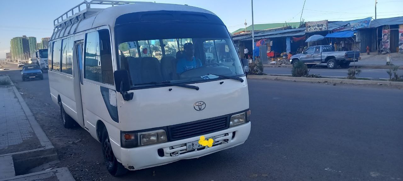 2004 Model-Toyota Coaster