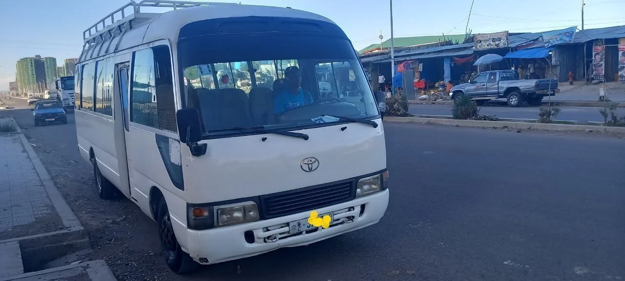2004 Model-Toyota Coaster
