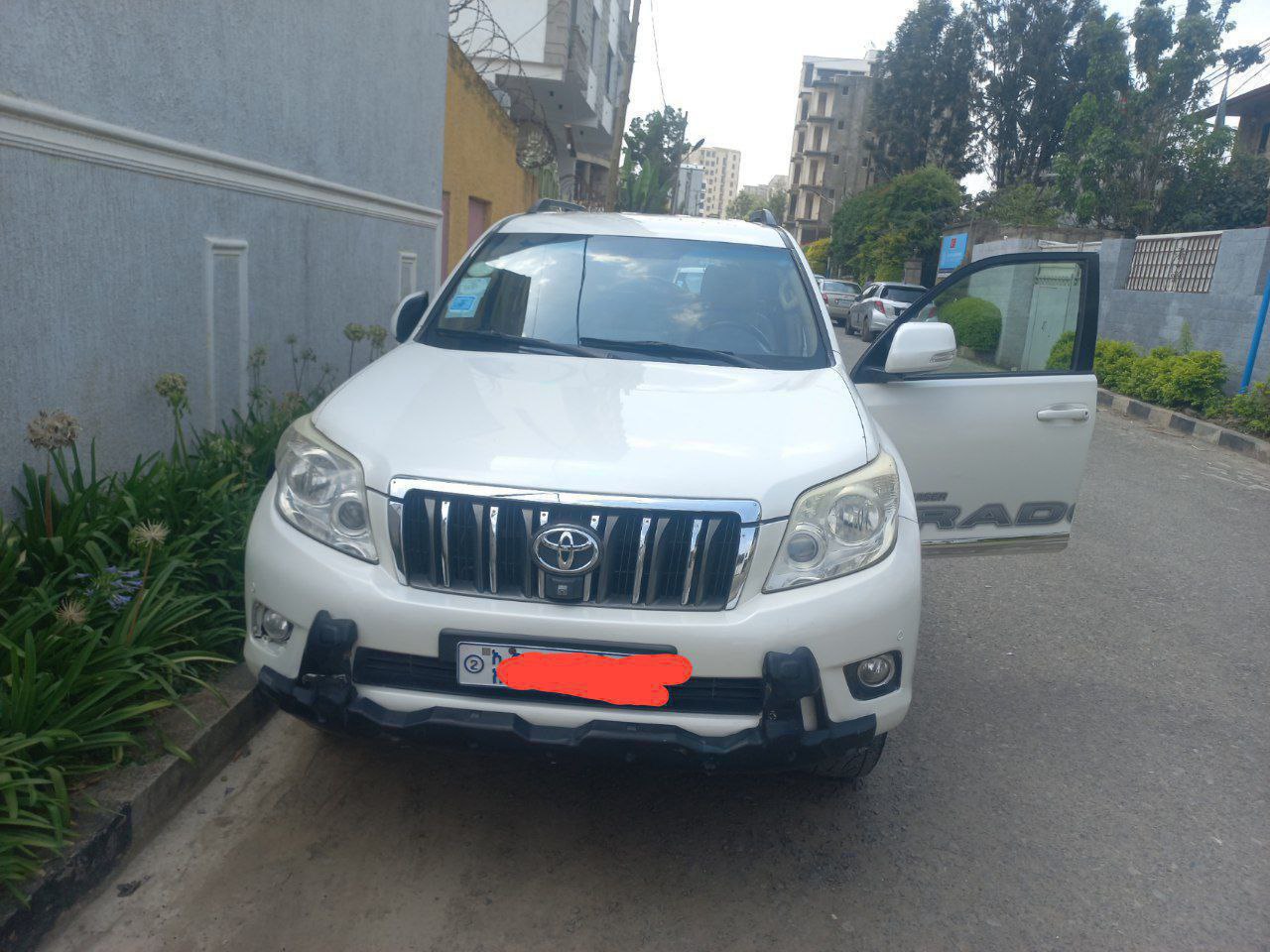 2011 Model-Toyota Land Cruiser Prado