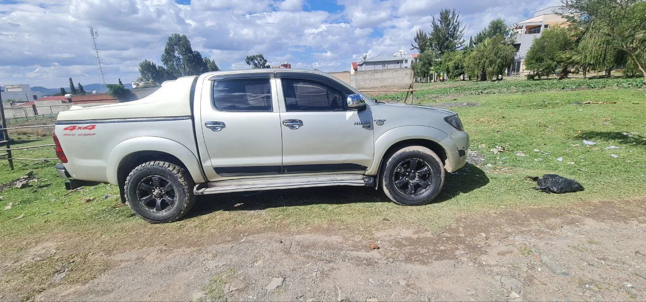 2008 Model-Toyota Hilux