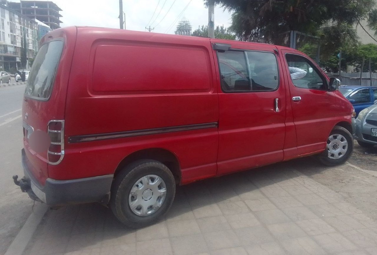 2000 Model-Toyota 2LT Hiace Dolphin