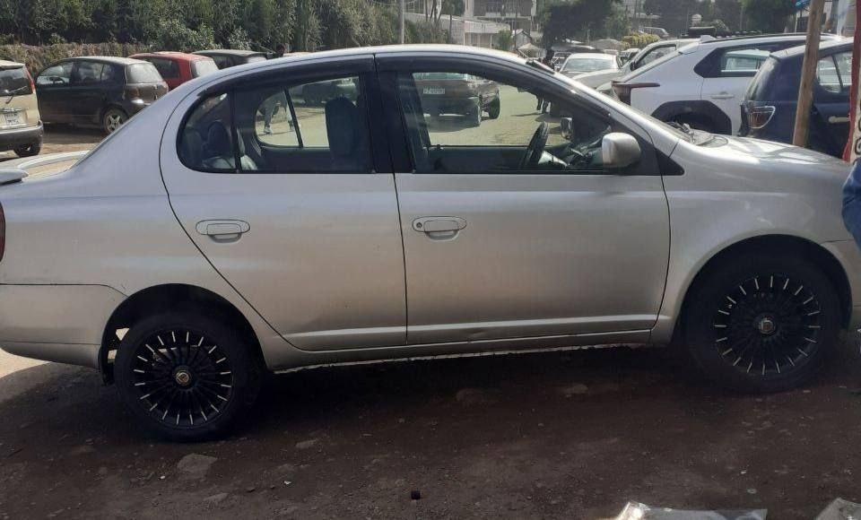 2001 Model-Toyota Platz