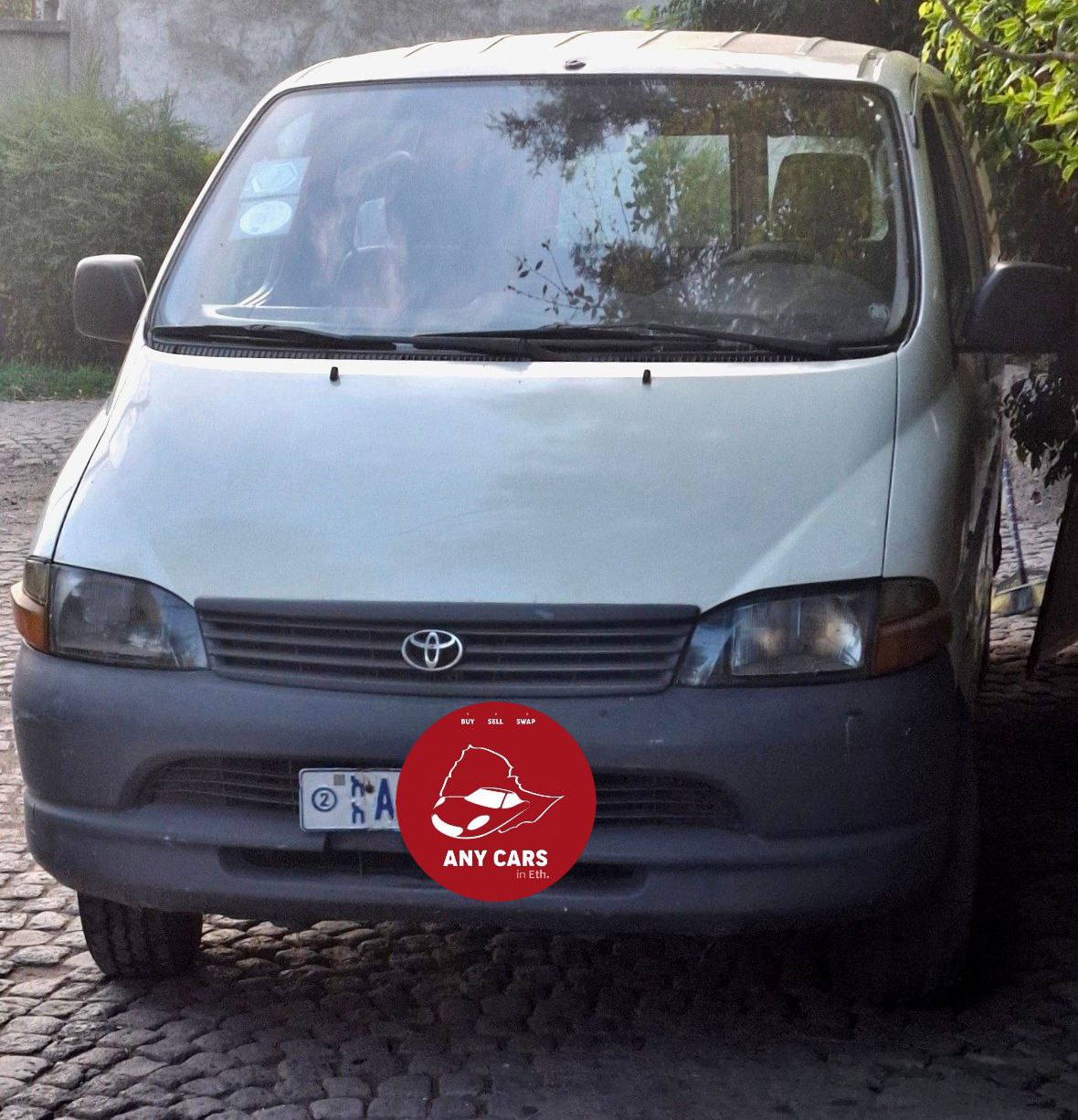 2001 Model-Toyota Haice Half Van