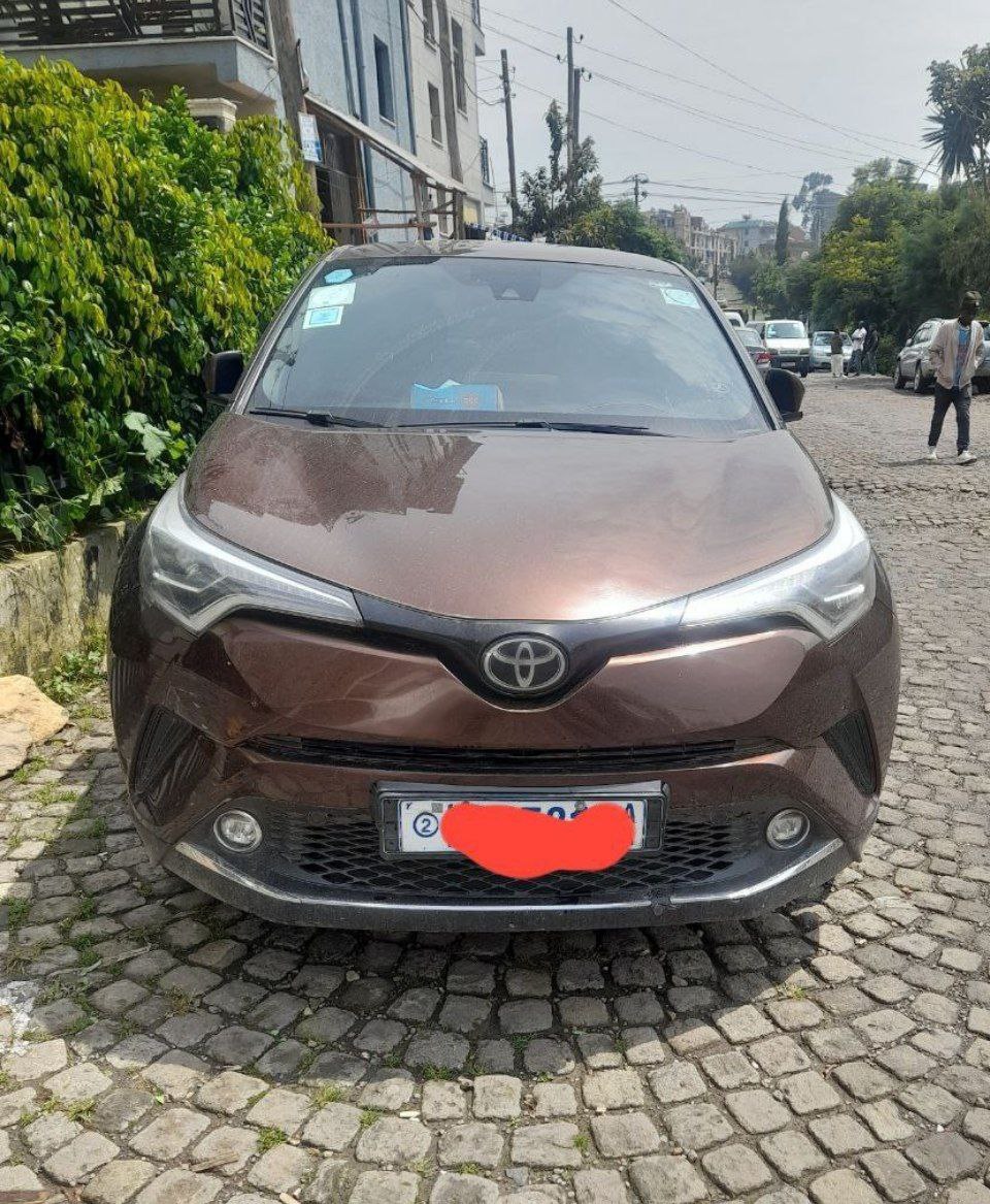 2018 Model-Toyota Ch-R