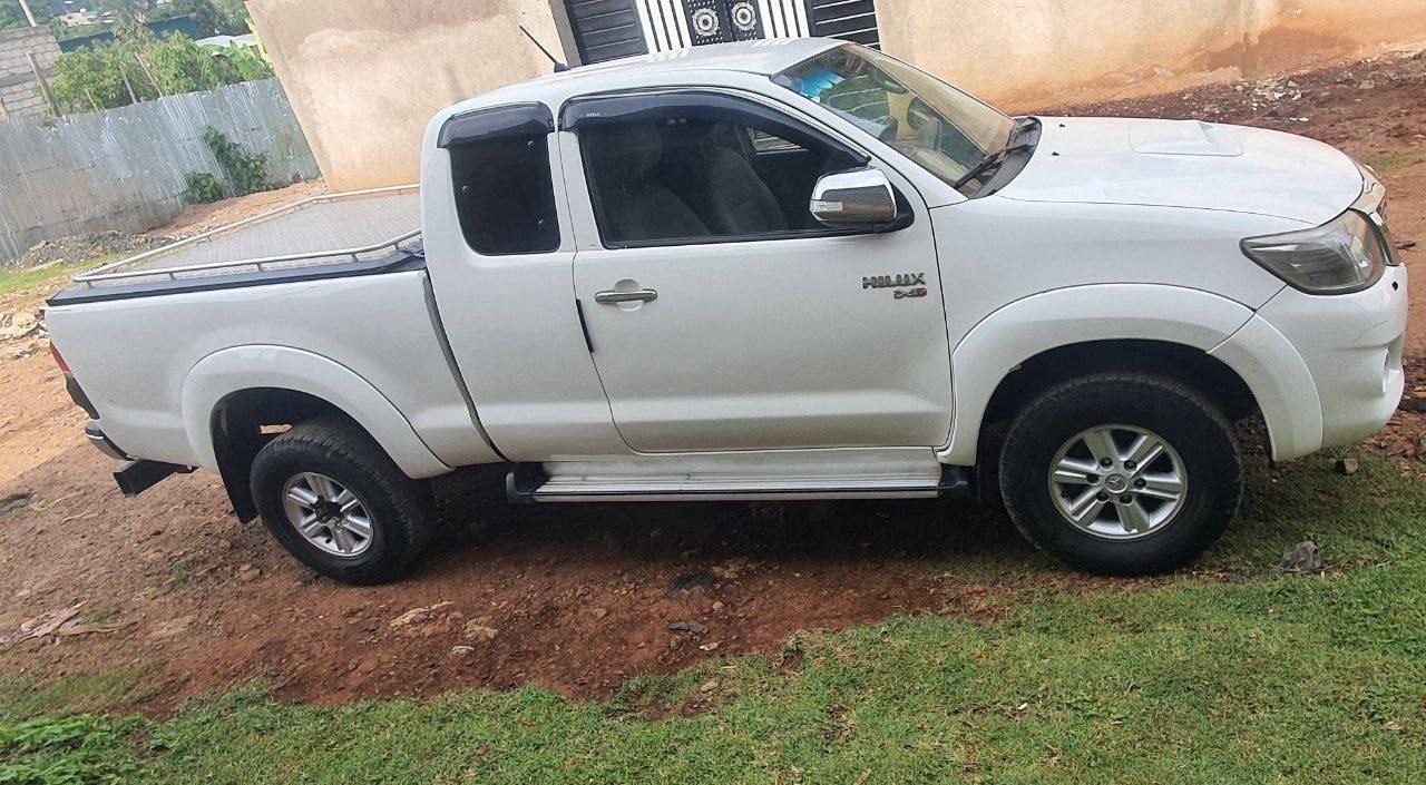 2015 Model-Toyota Hilux King Cab