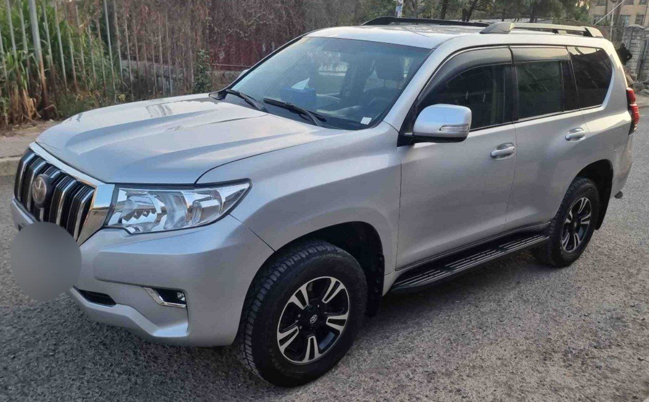 2013 Model-Toyota Prado