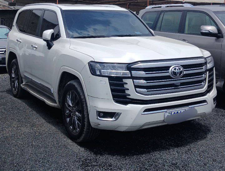 2022 Model-Toyota LandCruiser 300