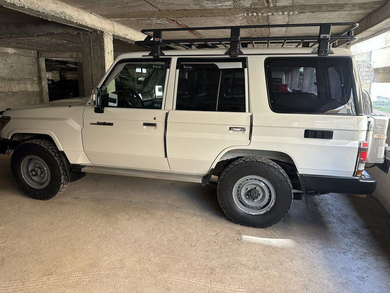 2017 Model-Toyota Mark 2 Landcruiser