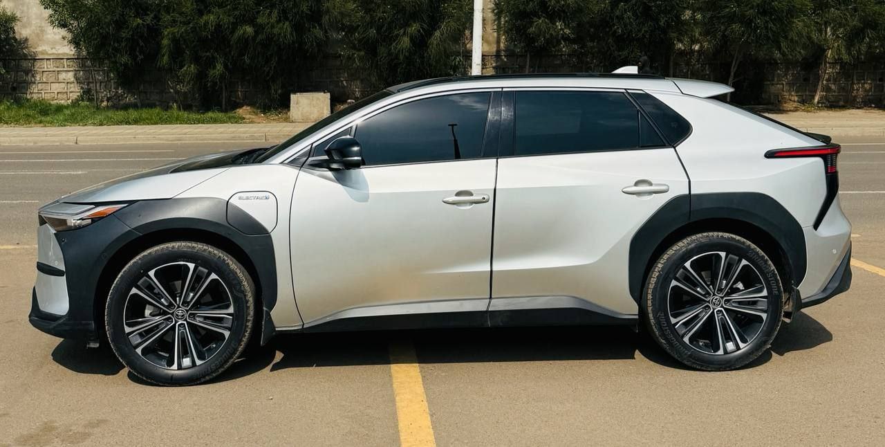 2023 Model-Toyota BZ4X EV