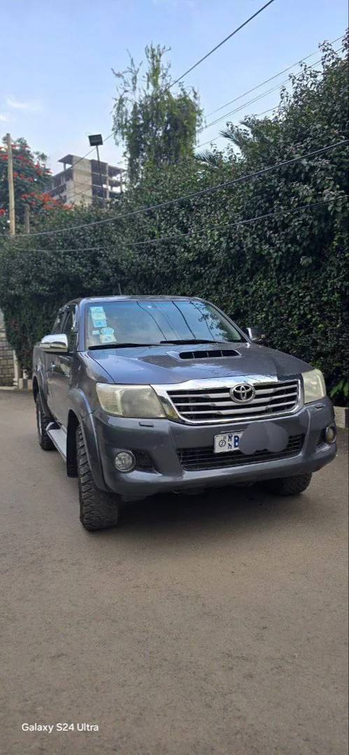 2012 Model-Toyota Hilux