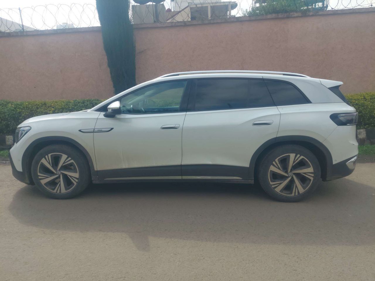 2022 Model-Volkswagen ID6 Crozz Pro