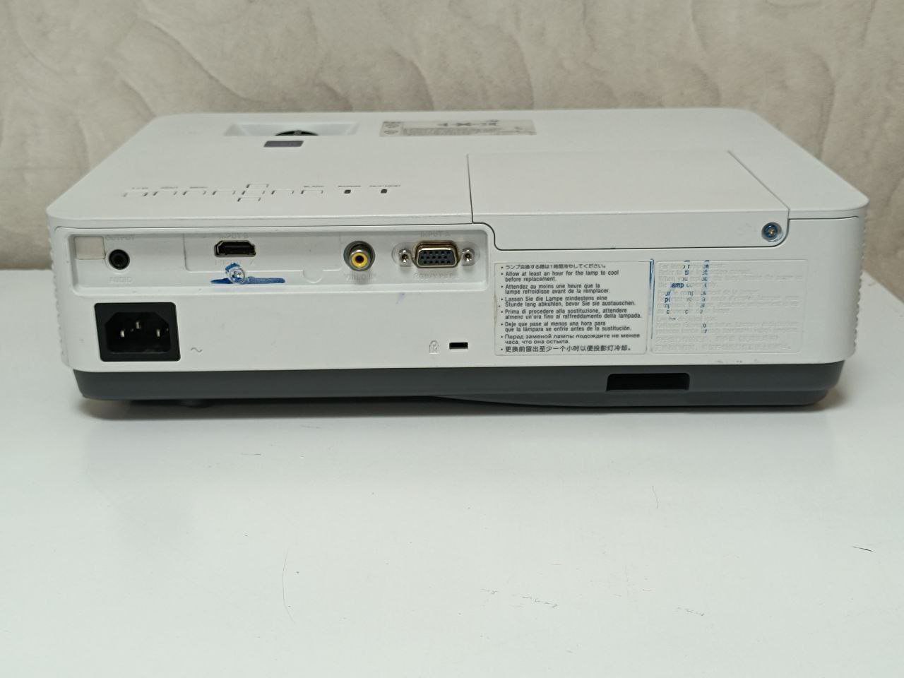 Sony VPL-DX221  Projector