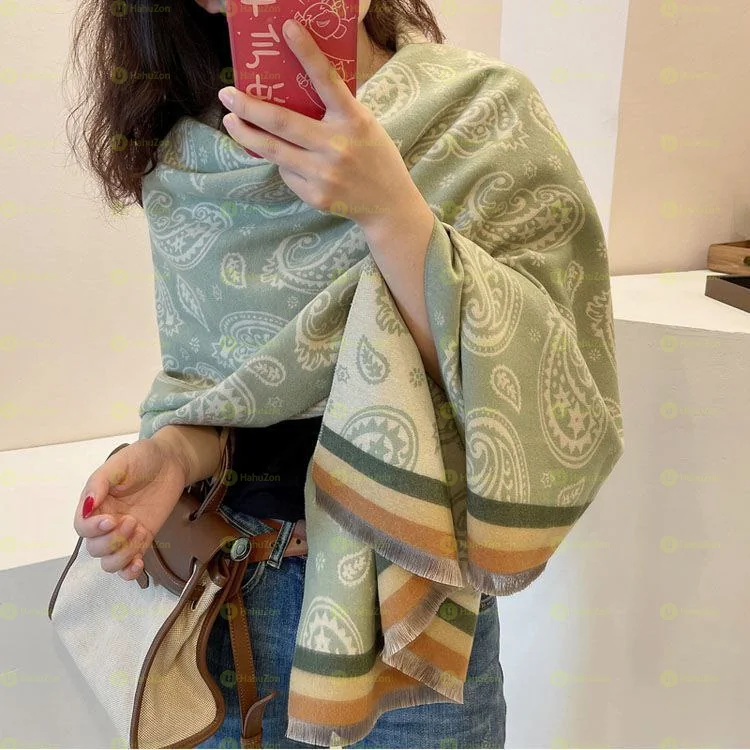 Stylish And Trendy Scarves