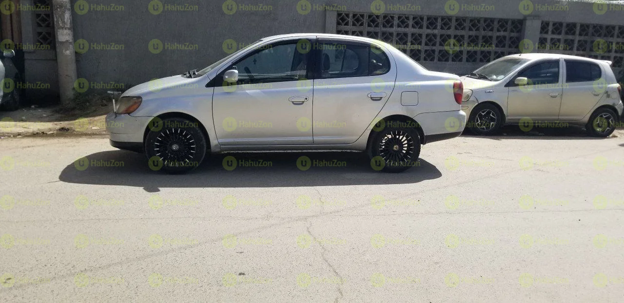 2001 Model-Toyota Platz