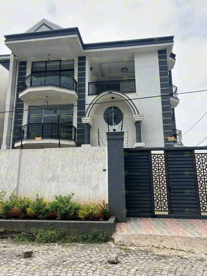 250 ካሬ የሚሸጥ ቤት በአያት