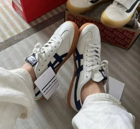 Onitsuka Tiger Tokuten ‘Glacier WMNS Shoes