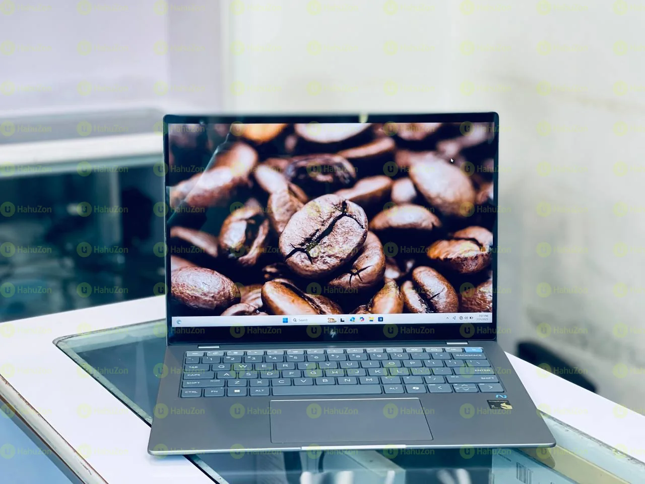 Hp Omnin Book Snapdragon R X-Elite Laptop