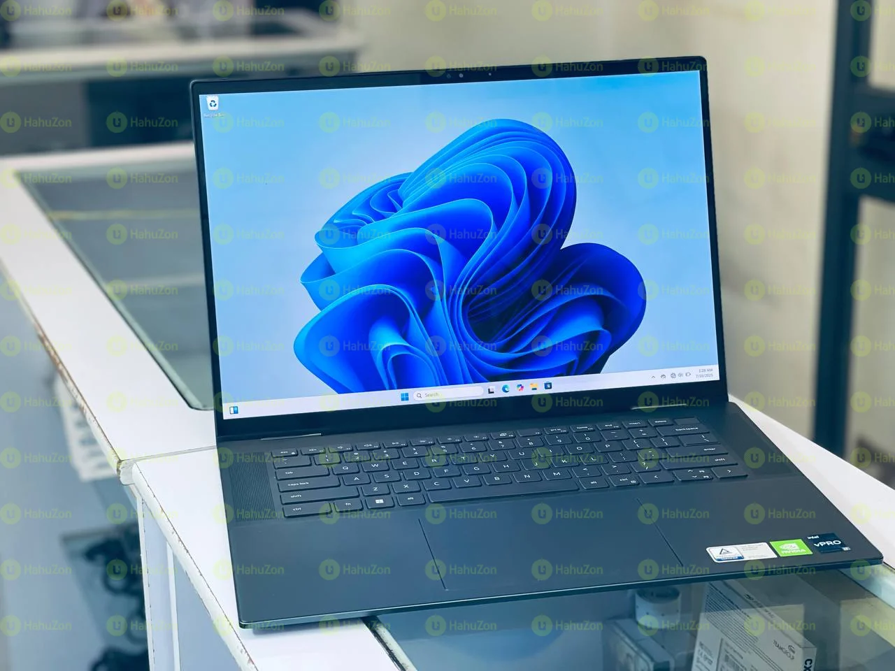 Dell Inspiron Core i7 -1260P 2.10 GHz Laptop