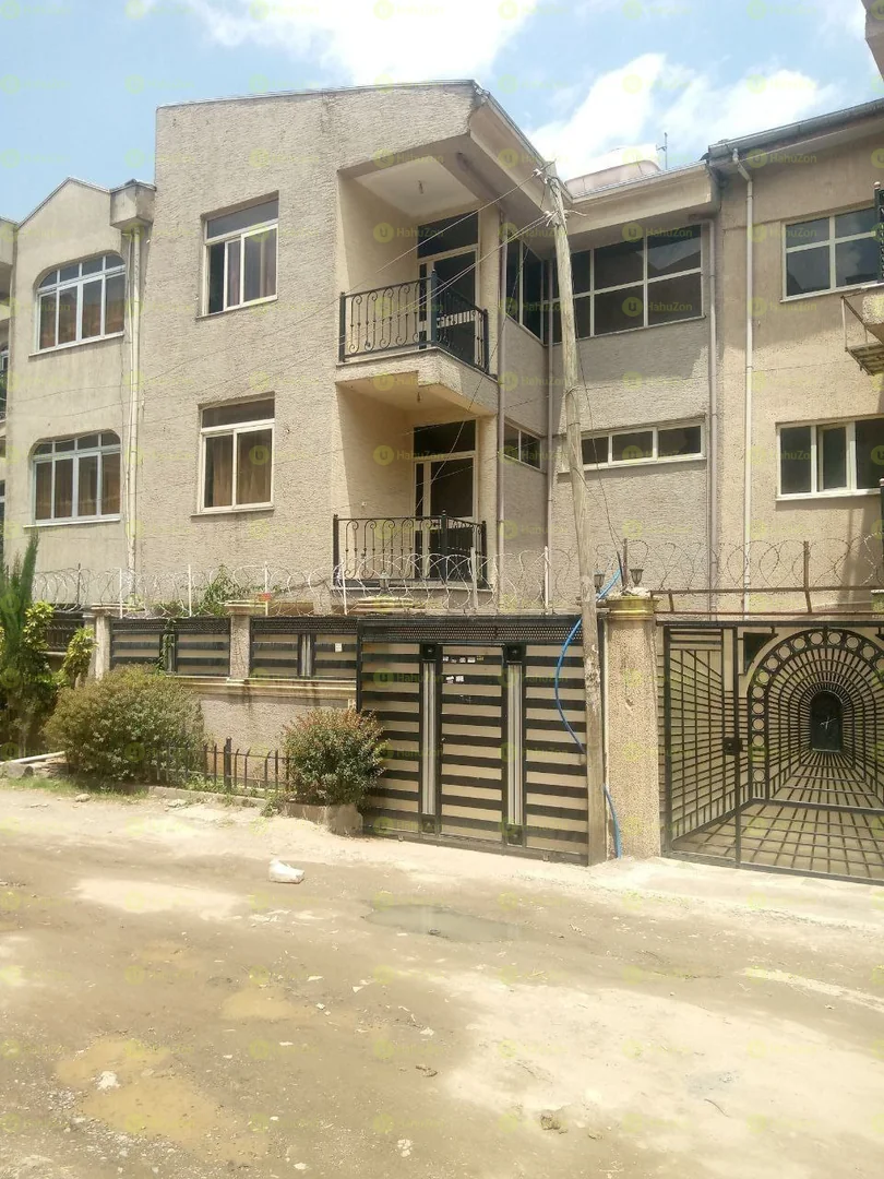 72 ካሬ የሚሸጥ G+2 ቤት በሃይሌጋርመንት