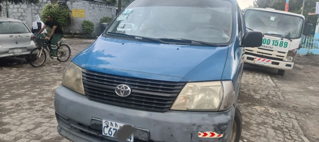 2008 Model-Toyota Hiace Dolphin