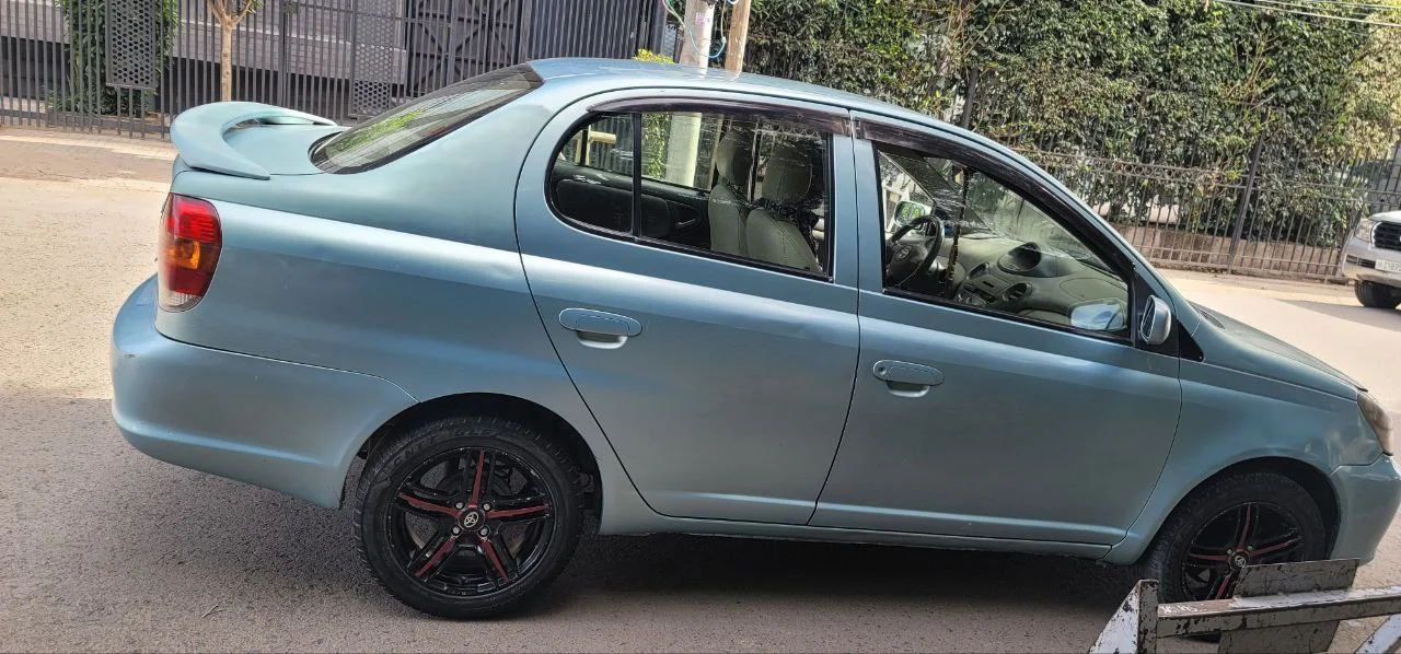 2003 Model-Toyota Platz
