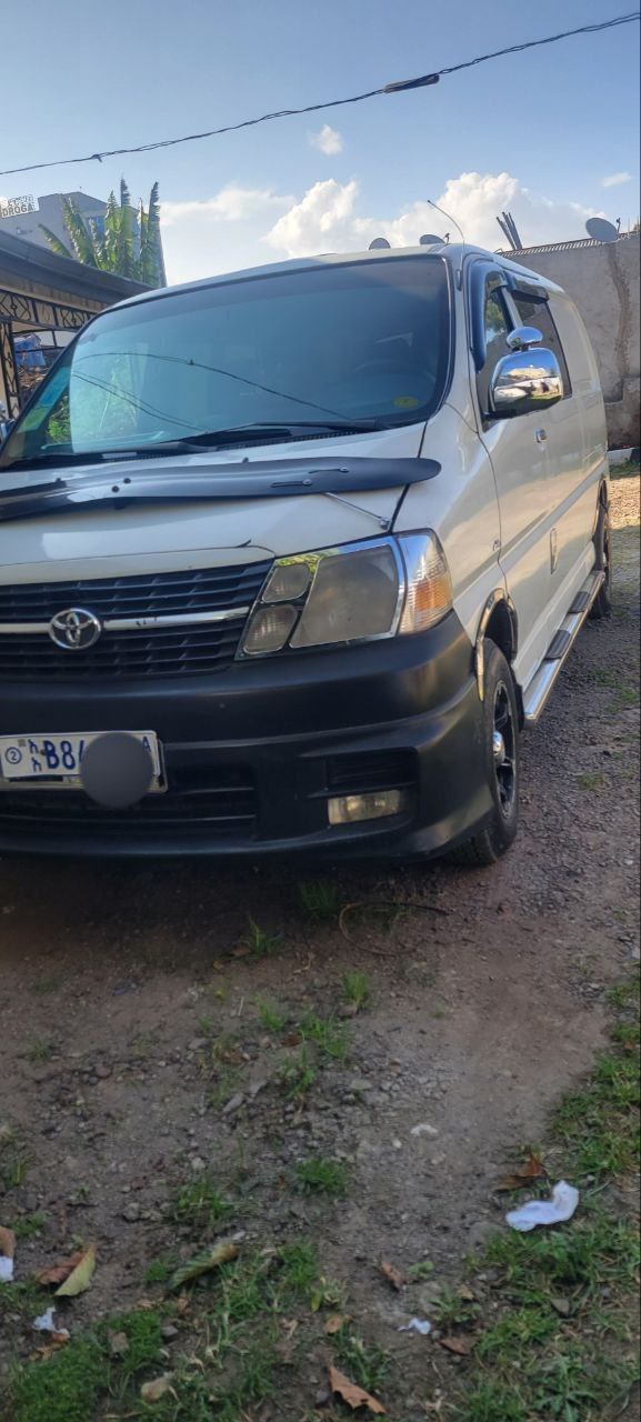 2008 Model-Toyota Hiace Dolphin