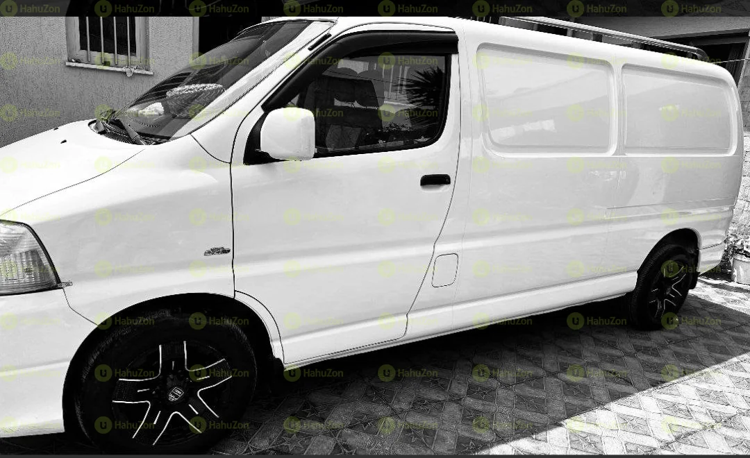 2008 Model-Toyota Hiace Dolphin
